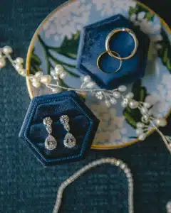 A brides something blue and her wedding jewelry
